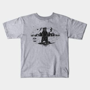 Grizzly bear in the middle of the river Kids T-Shirt